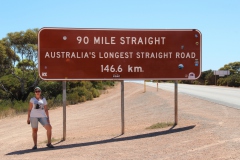 Longest-Straight-Road-Australia